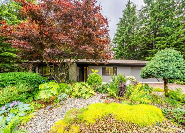 Property at 464 Salishan Hills Dr, Gleneden Beach, OR 97367, 3 beds, 2 baths