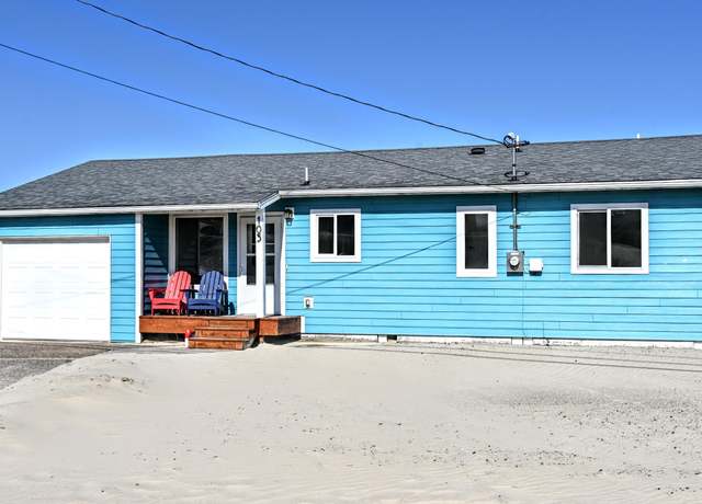 Property at 105 NW Oceania Dr, Waldport, OR 97394, 3 beds, 1.5 baths