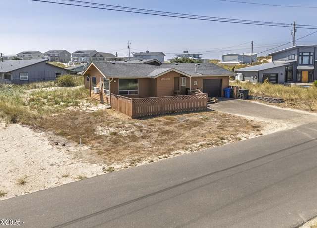 Property at 2005 NW Beachview Dr, Waldport, OR 97394, 2 beds, 2 baths