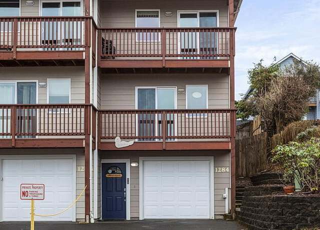 Property at 1284 NW 15th St, Lincoln City, OR 97367, 2 beds, 2.5 baths