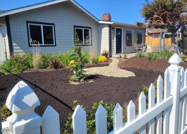 Property at 550 SW 4th St, Newport, OR 97365, 3 beds, 2 baths