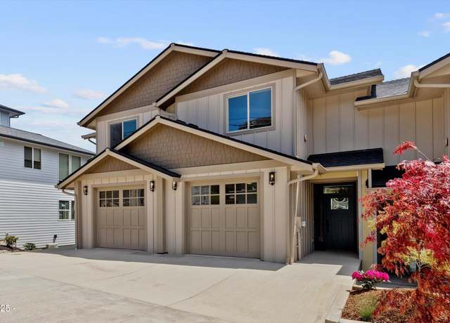 Property at 819 SW 13th Street Unit #2, Newport, OR 97365, 2 beds, 3.5 baths