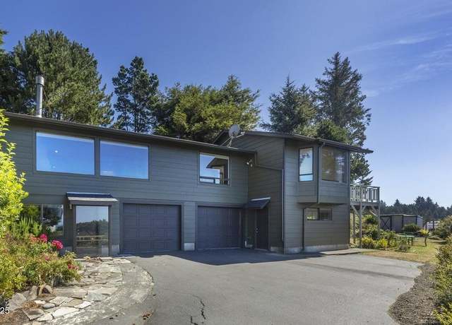 Property at 945 NW Estate Dr, Seal Rock, OR 97376, 2 beds, 3 baths