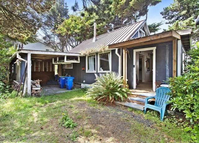 Property at 1544 NW 26th St, Lincoln City, OR 97367, 2 beds, 1 bath
