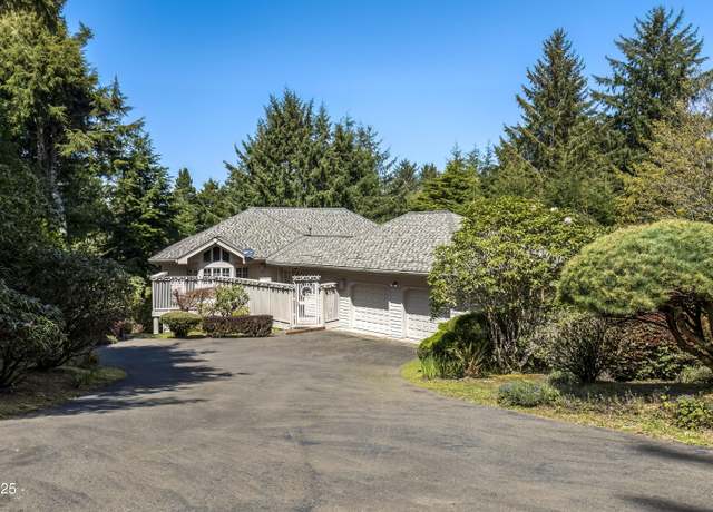 Property at 536 Fairway Dr, Gleneden Beach, OR 97388, 4 beds, 3 baths
