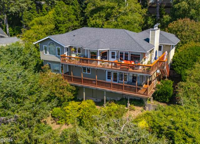 Property at 407 King St, Yachats, OR 97498, 3 beds, 3.5 baths