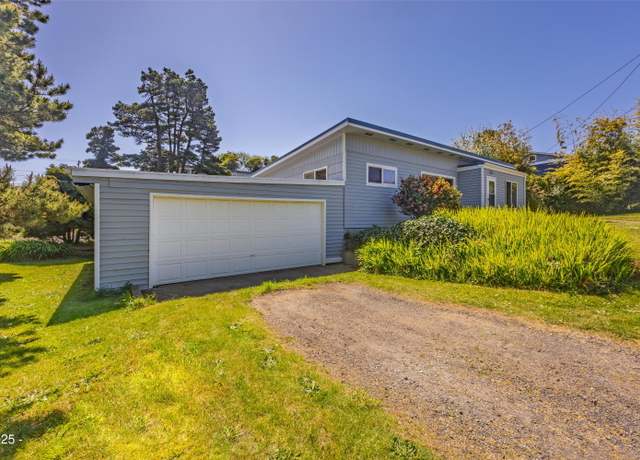 Property at 313 NW 16th St, Newport, OR 97365, 3 beds, 1 bath