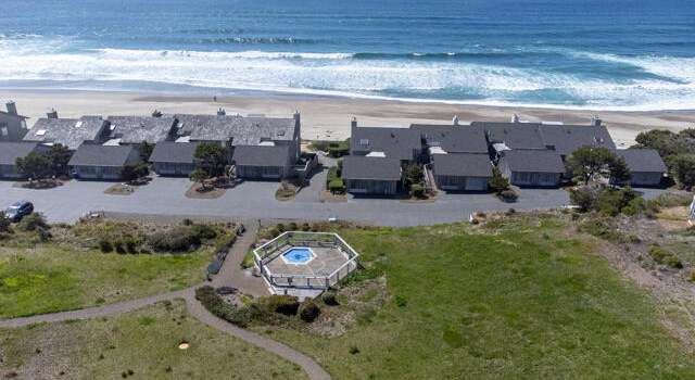Photo of 4175 N Hwy 101 Unit L-3, Depoe Bay, OR 97341