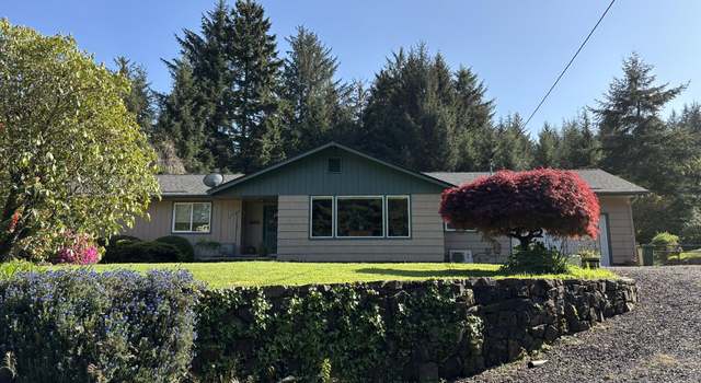Photo of 233 E Lakeside Dr, Waldport, OR 97394