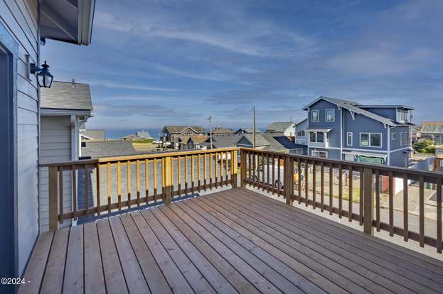 701 NW 1st St Newport OR 97365 MLS# 24 1193 Redfin 701 NW 1st St Newport OR 97365 MLS# 24 1193 Redfin