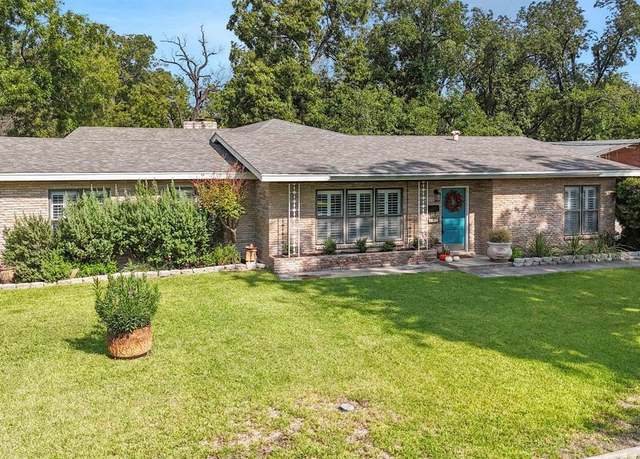 Property at 103 Lilac Ln, Del Rio, TX 78840, 3 beds, 2 baths