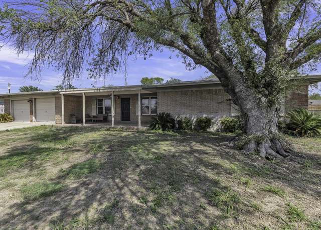 Property at 708 Stricklen Ave, Del Rio, TX 78840, 4 beds, 2 baths