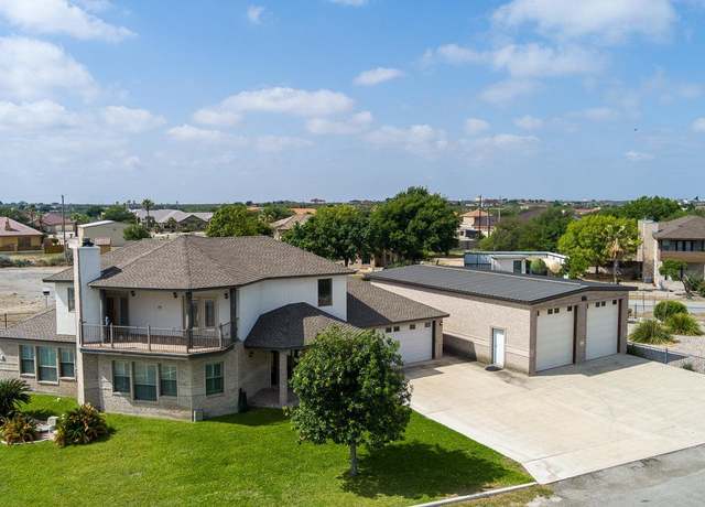 Property at 832 Lago Vista Dr, Del Rio, TX 78840, 3 beds, 3 baths