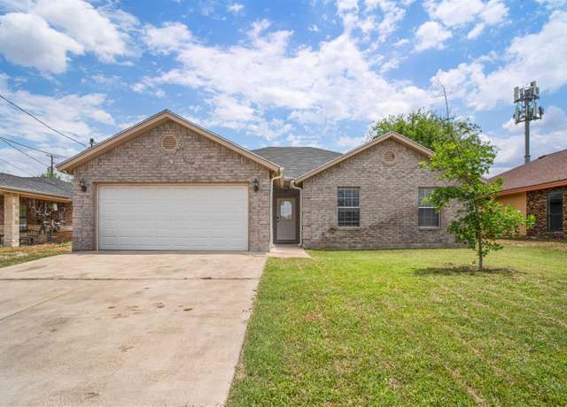Property at 111 Trey Dr, Del Rio, TX 78840, 3 beds, 2 baths