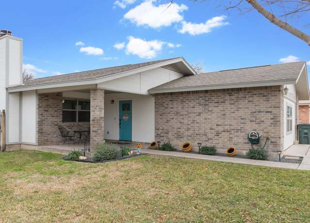 Property at 108 Garden Crst, Del Rio, TX 78840, 3 beds, 2 baths