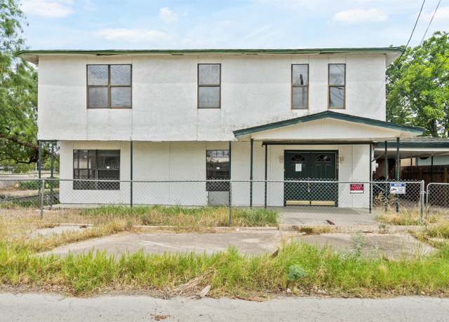 Property at 1000 W Bean St, Del Rio, TX 78840, 5 beds, 2 baths