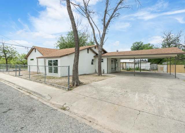 Property at 911 Cantu St, Del Rio, TX 78840, 3 beds, 2 baths