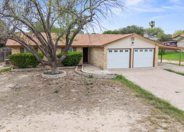 Property at 209 Tomahawk Trl, Del Rio, TX 78840, 3 beds, 2 baths