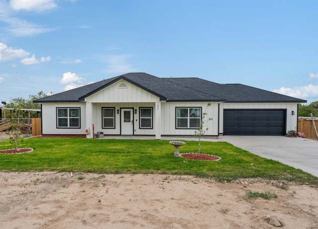 Property at 204 Shadow Mtn, Del Rio, TX 78840, 4 beds, 3 baths
