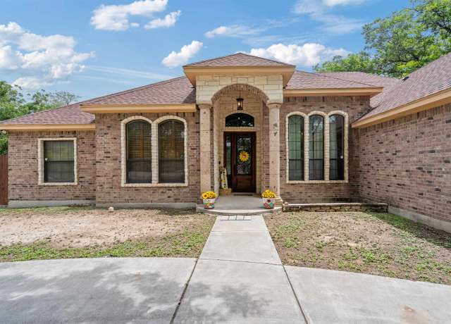 Property at 100 & 102 Guyler, Del Rio, TX 78840, 4 beds, 3 baths
