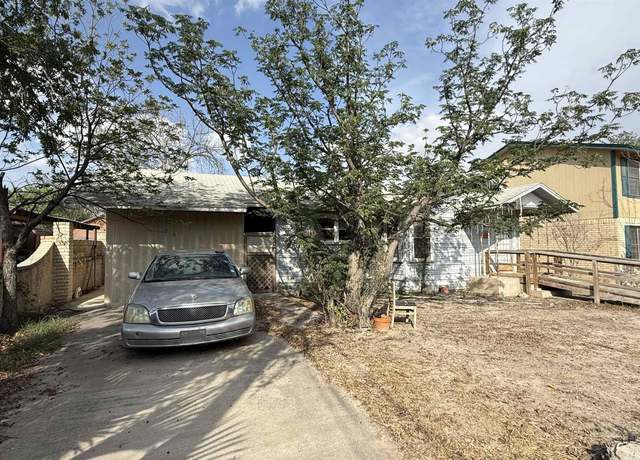 Property at 1105 Avenue B, Del Rio, TX 78840, 2 beds, 1 bath
