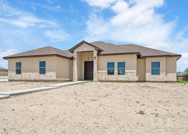 Property at 112 Little Bighorn Trl, Del Rio, TX 78840, 4 beds, 3 baths
