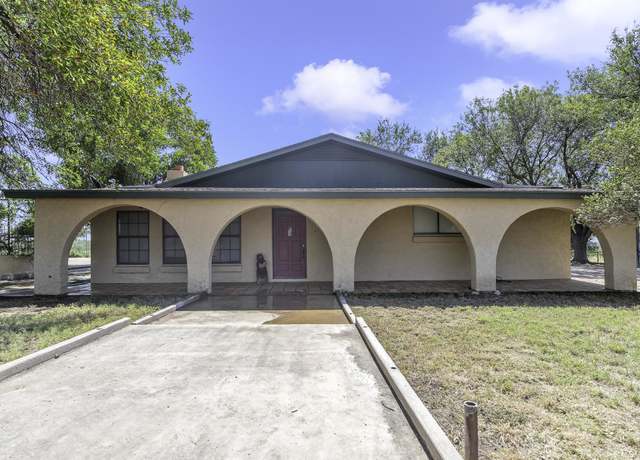 Property at 201 Comanche, Del Rio, TX 78840, 3 beds, 2 baths
