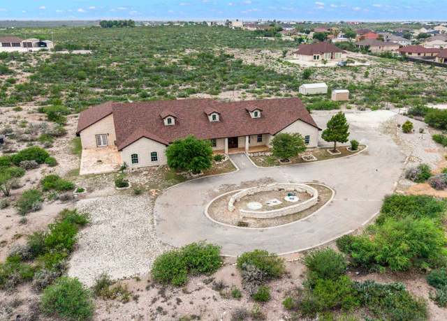 Property at 31 Running Deer Mdw, Del Rio, TX 78840, 4 beds, 5 baths