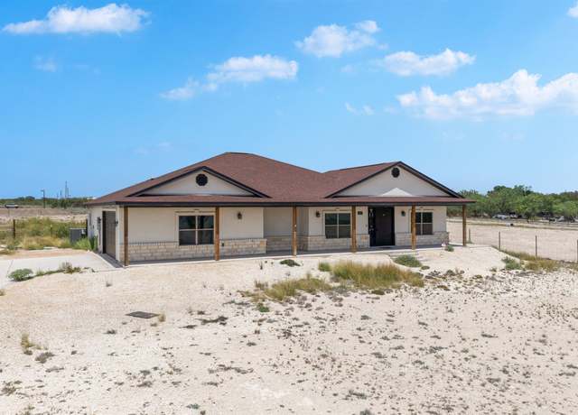 Property at 501 La Vis, Del Rio, TX 78840, 3 beds, 2 baths