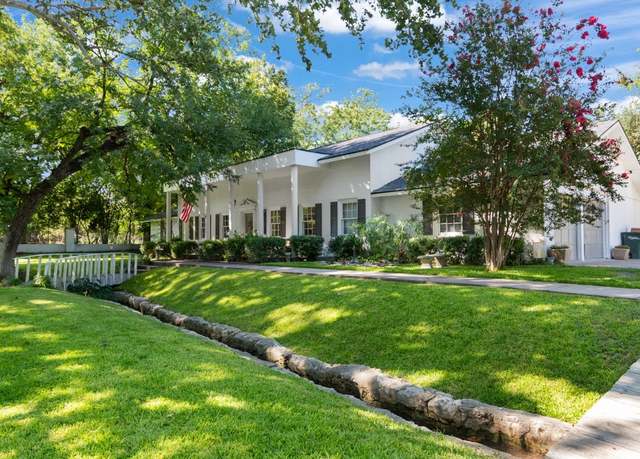 Property at 311 River Rd, Del Rio, TX 78840, 4 beds, 4 baths