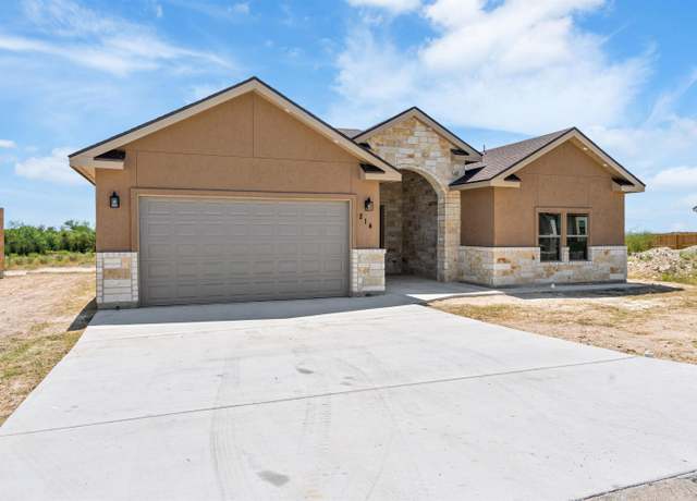 Property at 214 Jesus Flores Dr, Del Rio, TX 78840, 3 beds, 2 baths