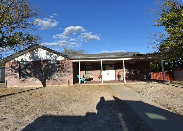 Property at 106 Rawhide Trl, Del Rio, TX 78840, 3 beds, 2 baths