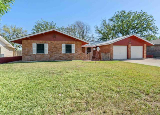 Property at 305 Ohio St, Del Rio, TX 78840, 3 beds, 2 baths