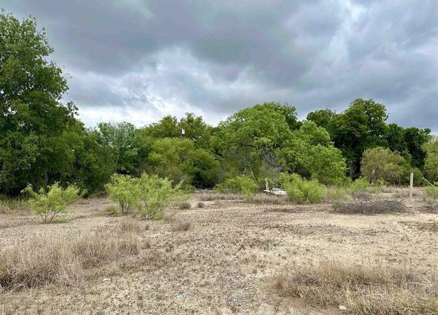 Property at 1400 Las Vacas St, Del Rio, TX 78840