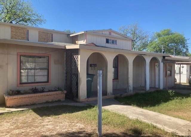 Property at 604 W 1st St, Del Rio, TX 78840, 4 beds, 3 baths