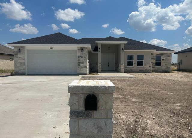 Property at 609 Enchanted, Del Rio, TX 78840, 4 beds, 3 baths