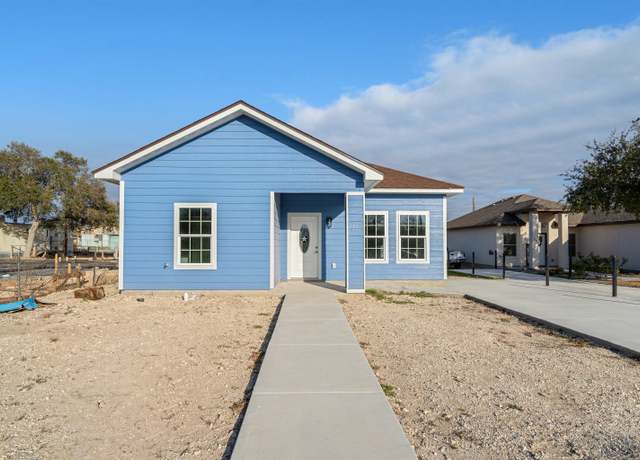 Property at 316 June Ave, Del Rio, TX 78840, 3 beds, 2 baths