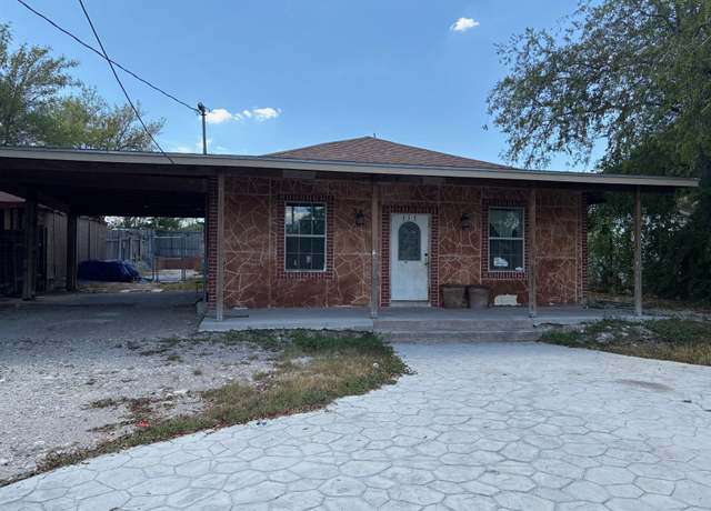 Property at 313 Mesa, Del Rio, TX 78840, 1 bed, 2 baths