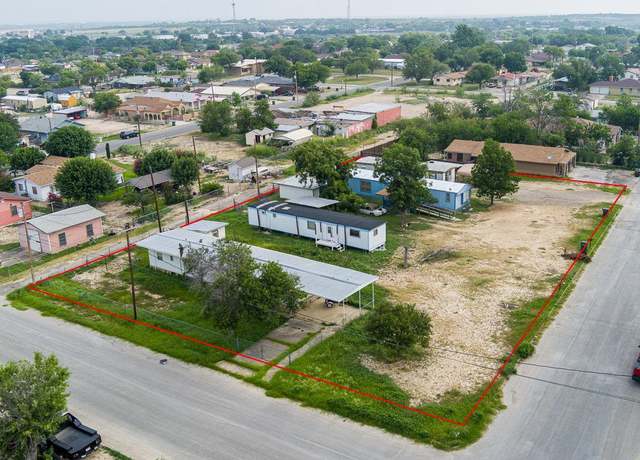 Property at 400-404 Gutierrez, Del Rio, TX 78840, 2 beds, 2 baths