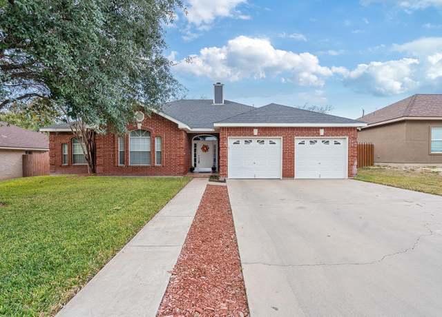 Property at 514 Airport Blvd, Del Rio, TX 78840, 3 beds, 2 baths