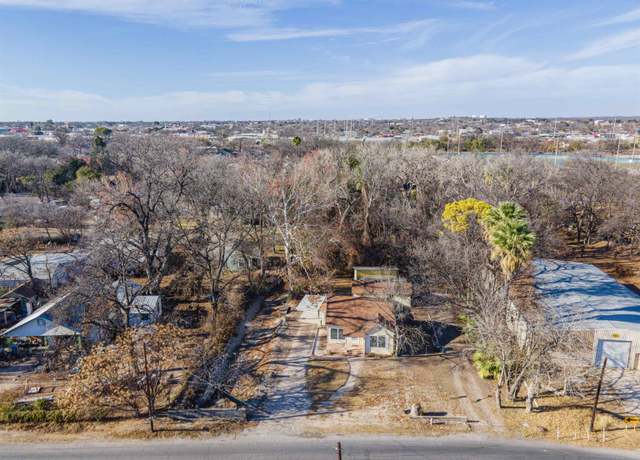 Property at 716 E Losoya St, Del Rio, TX 78840, 2 beds, 1 bath