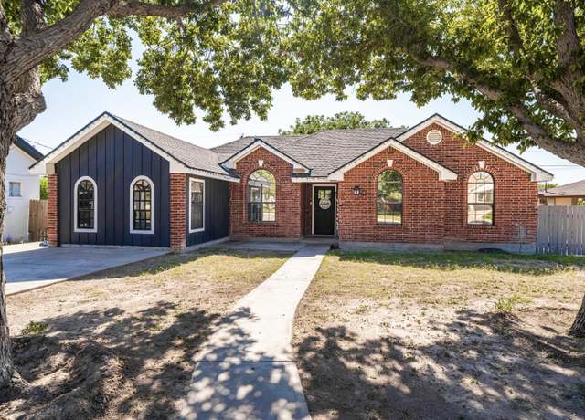 Property at 105 Terrace Cir, Del Rio, TX 78840, 3 beds, 2 baths