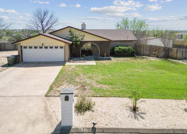 Property at 105 Quail Crk, Del Rio, TX 78840, 3 beds, 2 baths