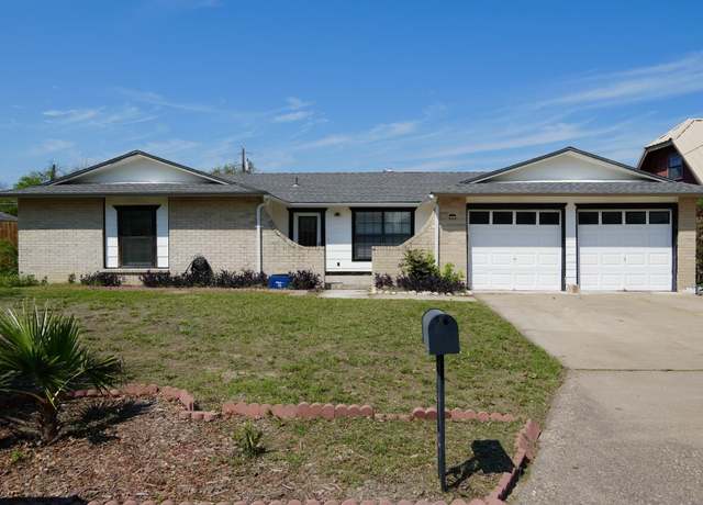 Property at 102 Jaimie Way, Del Rio, TX 78840, 3 beds, 2 baths