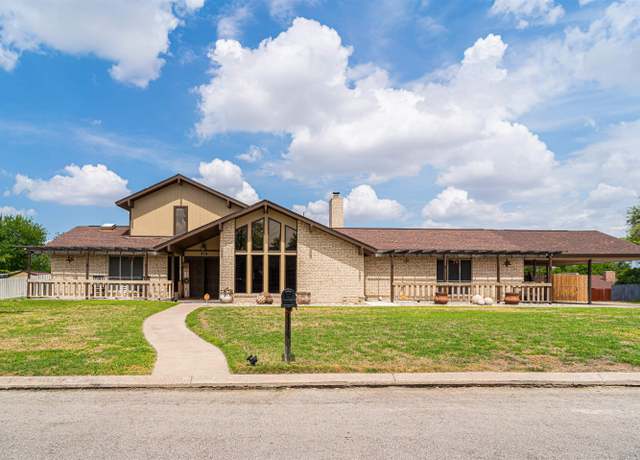 Property at 316 Enchanted Way, Del Rio, TX 78840, 3 beds, 2 baths