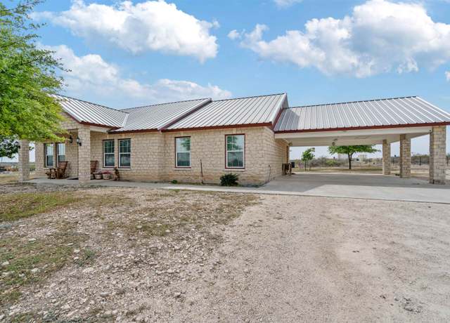 Property at 160 Sunny Ln, Del Rio, TX 78840, 3 beds, 2 baths