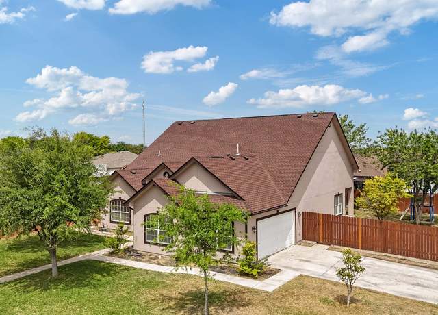 Property at 101 Buck Horn Trl, Del Rio, TX 78840, 5 beds, 3 baths