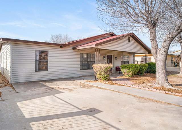 Property at 247 Cerezo Ave, Del Rio, TX 78840, 3 beds, 2 baths