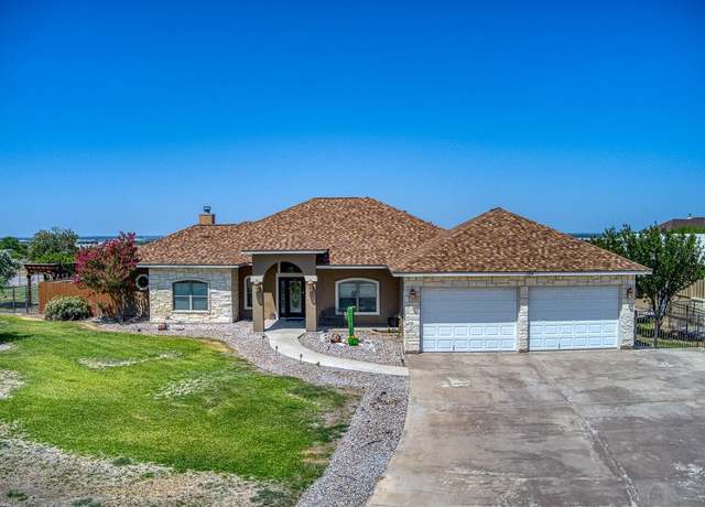 Property at 104 Agua Dulce Trl, Del Rio, TX 78840, 3 beds, 2 baths