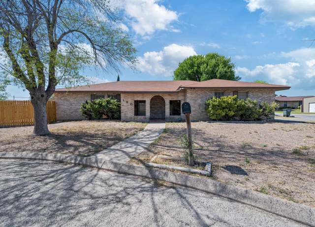 Property at 120 Yvonne Dr, Del Rio, TX 78840, 3 beds, 2 baths